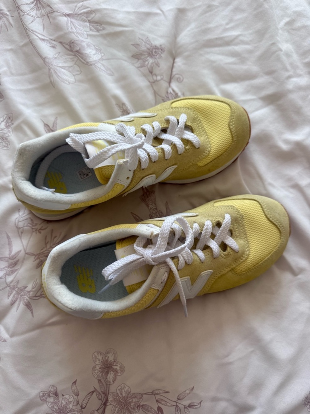 New Balance | 574 Lemon Yellow Haze women’s sneakers - 8.5 - Picture 3 of 7